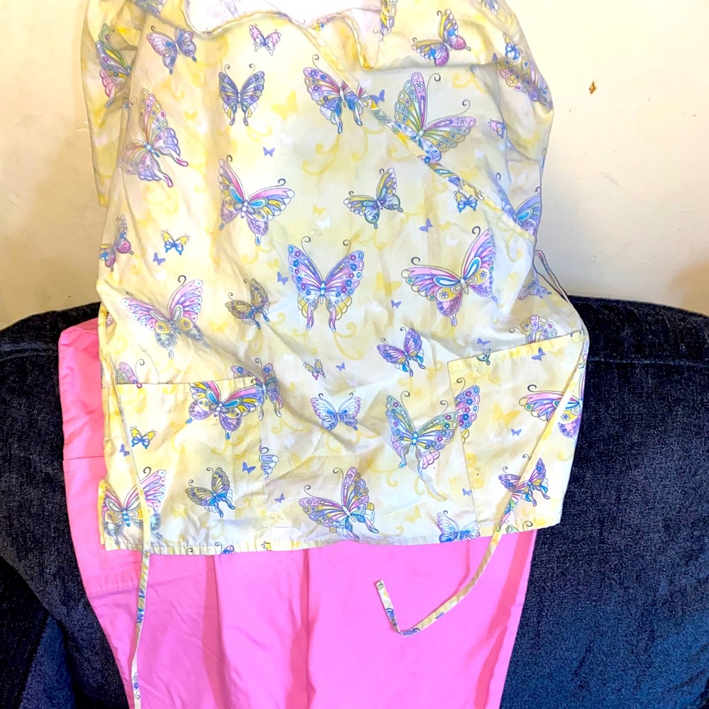 Scrub set